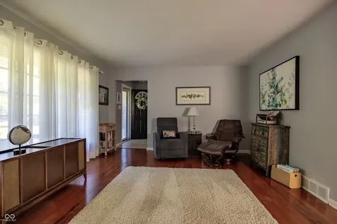 4009 E 57th Indianapolis IN 46220