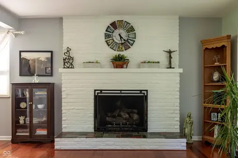 4009 E 57th Indianapolis IN 46220