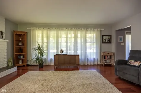 4009 E 57th Indianapolis IN 46220