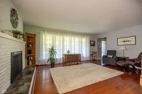 4009 E 57th Indianapolis IN 46220