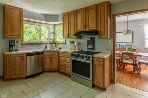 4009 E 57th Indianapolis IN 46220