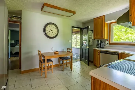 4009 E 57th Indianapolis IN 46220