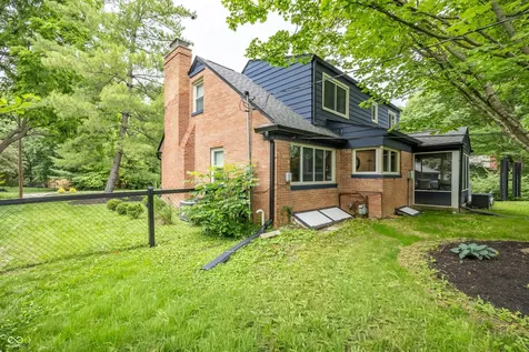 4009 E 57th Indianapolis IN 46220