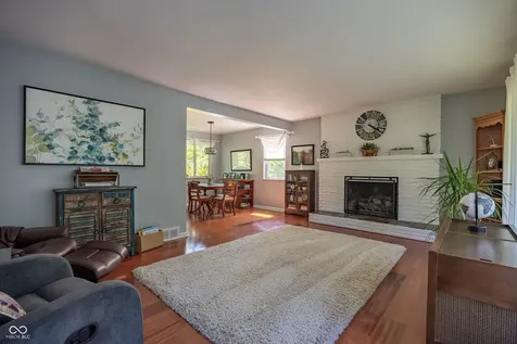 4009 E 57th Indianapolis IN 46220