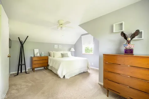 4009 E 57th Indianapolis IN 46220