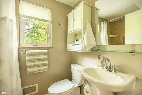 4009 E 57th Indianapolis IN 46220