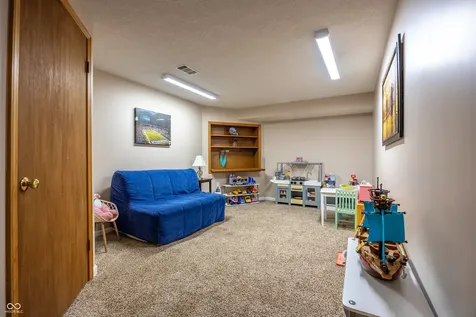4009 E 57th Indianapolis IN 46220