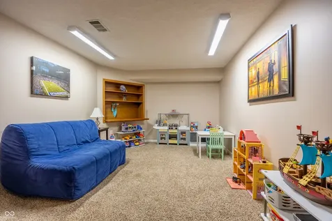 4009 E 57th Indianapolis IN 46220