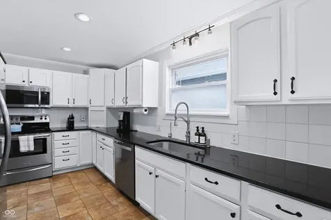 5255 Carrollton Avenue Indianapolis IN 46220