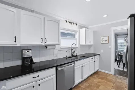 5255 Carrollton Avenue Indianapolis IN 46220