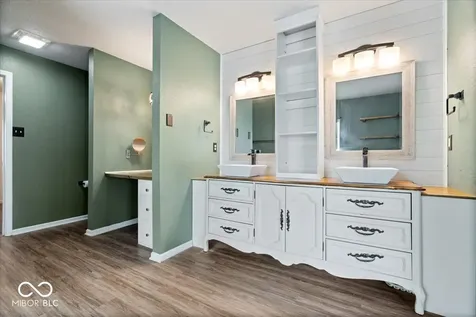 10375 Delphi Court Fishers IN 46038