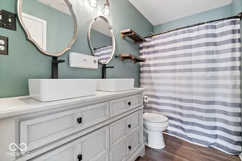 10375 Delphi Court Fishers IN 46038