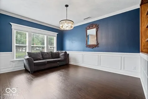 10375 Delphi Court Fishers IN 46038
