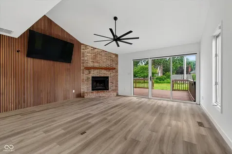 8425 Carthay Circle Fishers IN 46038