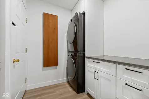 8425 Carthay Circle Fishers IN 46038