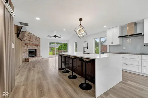 8425 Carthay Circle Fishers IN 46038