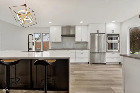 8425 Carthay Circle Fishers IN 46038