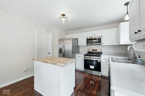 6640 Berrywood Drive Avon IN 46123