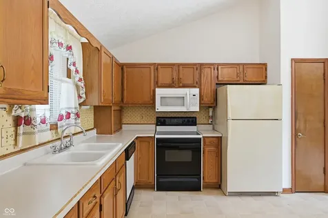 8902 Sunbow Drive Indianapolis IN 46231
