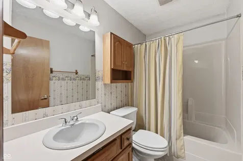 8902 Sunbow Drive Indianapolis IN 46231