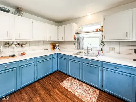 5268 W 450 S Crawfordsville IN 47933