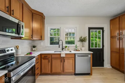 520 Ellenberger Parkway West Drive Indianapolis IN 46219