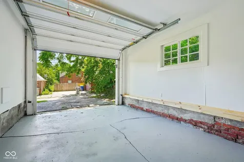 520 Ellenberger Parkway West Drive Indianapolis IN 46219
