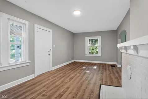 5123 Julian Avenue Indianapolis IN 46219