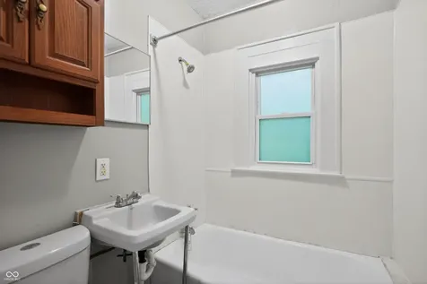 5123 Julian Avenue Indianapolis IN 46219