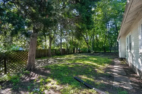 5123 Julian Avenue Indianapolis IN 46219