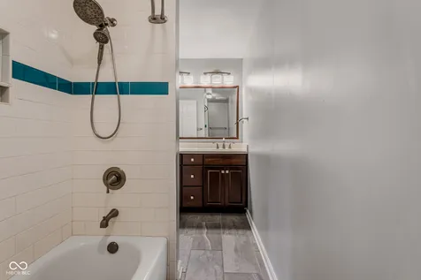 1010 Driftwood Avenue Columbus IN 47203