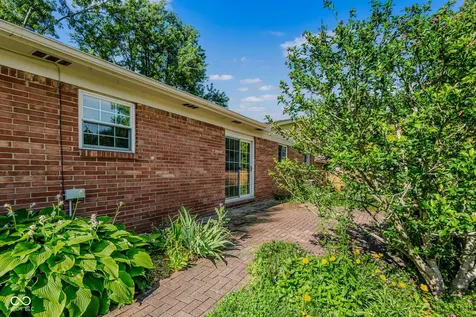 1010 Driftwood Avenue Columbus IN 47203