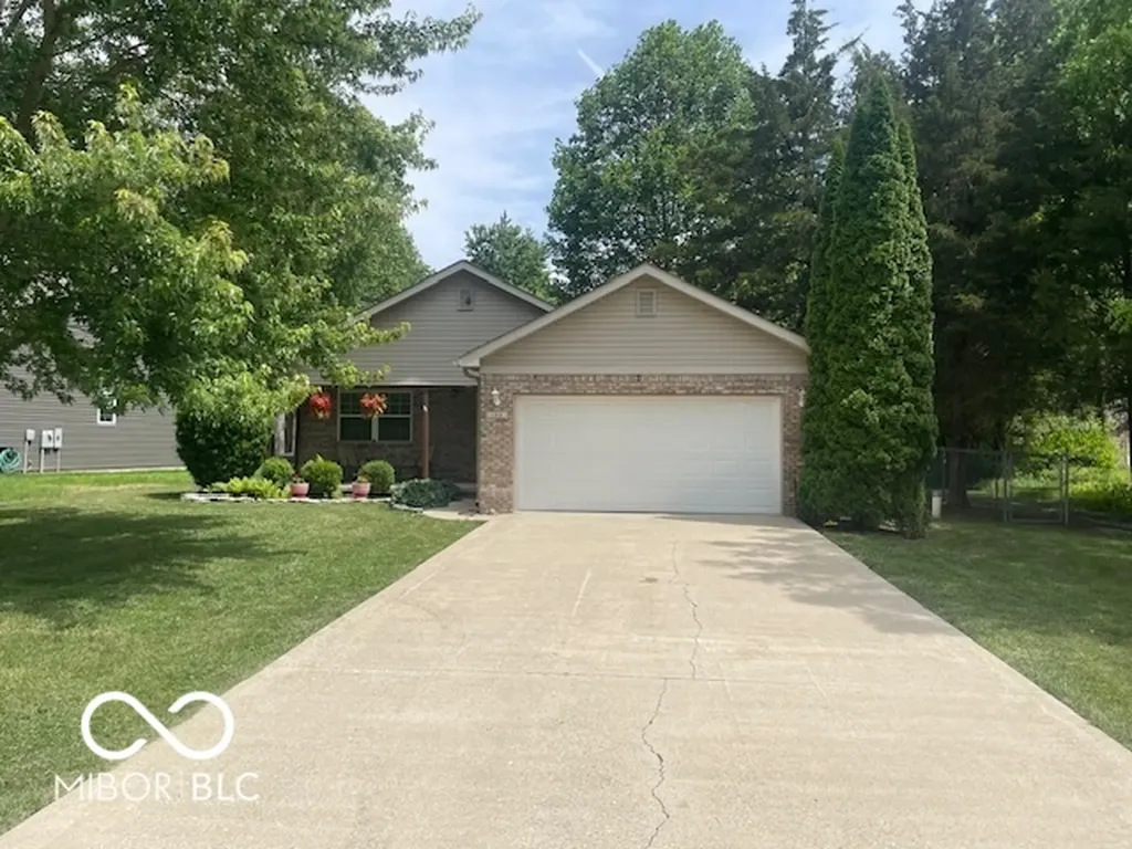 188 Jefferson Valley Coatesville IN 46121