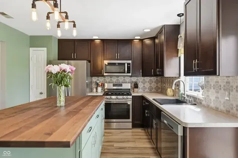 6768 Lexington Circle Zionsville IN 46077
