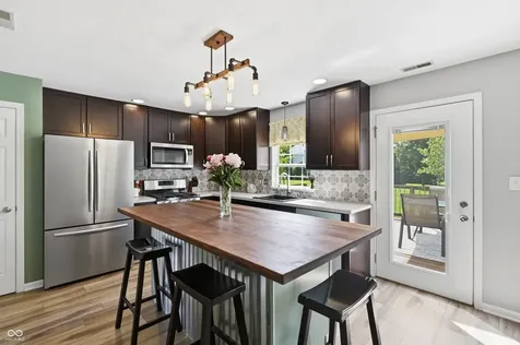 6768 Lexington Circle Zionsville IN 46077
