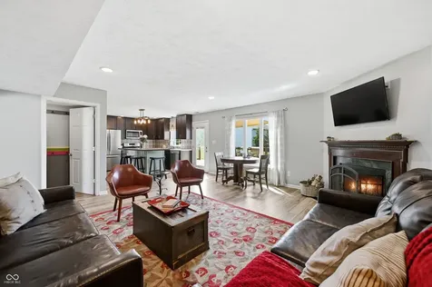6768 Lexington Circle Zionsville IN 46077