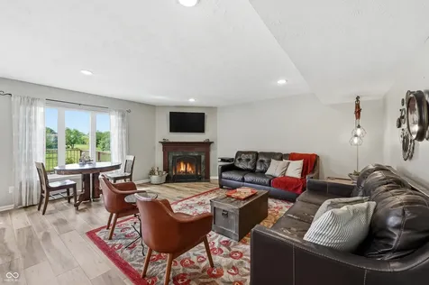 6768 Lexington Circle Zionsville IN 46077