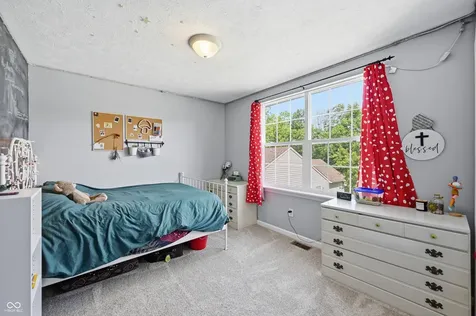 6768 Lexington Circle Zionsville IN 46077
