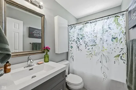 6768 Lexington Circle Zionsville IN 46077