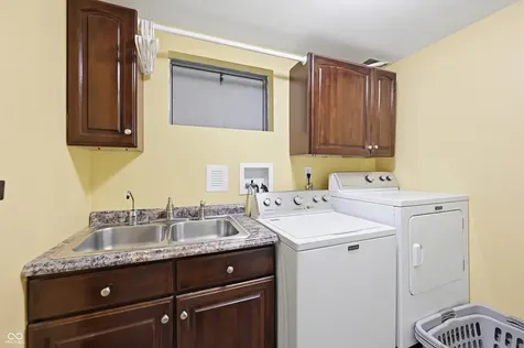 6768 Lexington Circle Zionsville IN 46077