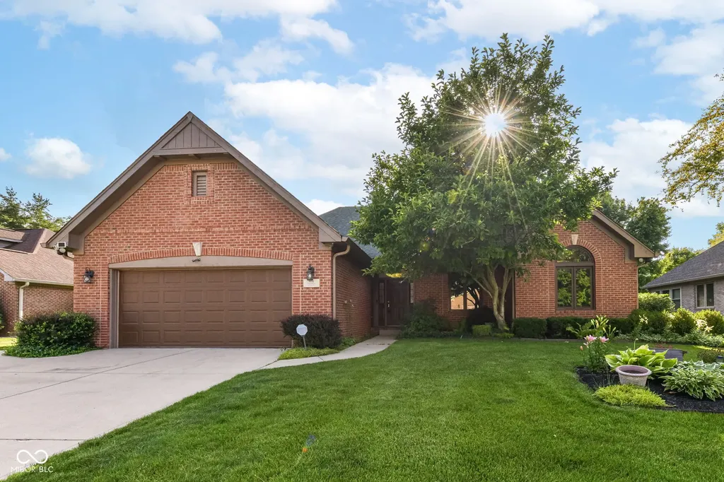 6134 Creekbend Boulevard Indianapolis IN 46217
