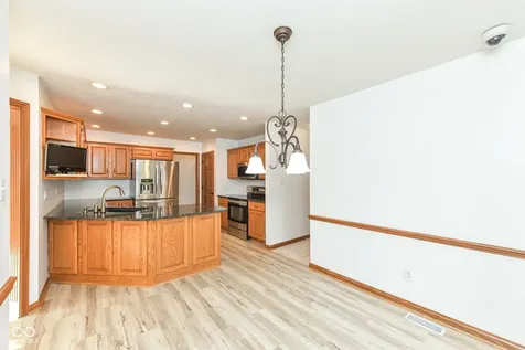 6134 Creekbend Boulevard Indianapolis IN 46217