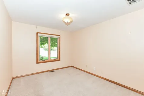 6134 Creekbend Boulevard Indianapolis IN 46217