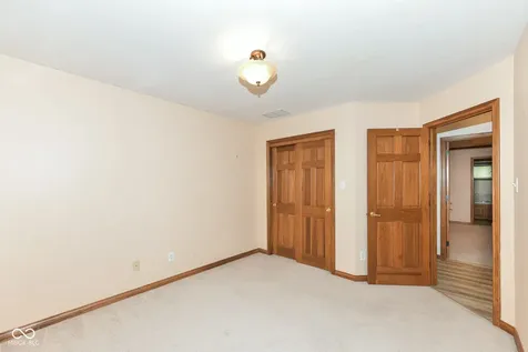 6134 Creekbend Boulevard Indianapolis IN 46217