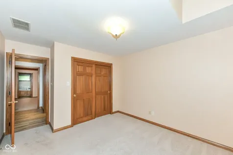 6134 Creekbend Boulevard Indianapolis IN 46217