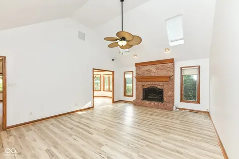 6134 Creekbend Boulevard Indianapolis IN 46217
