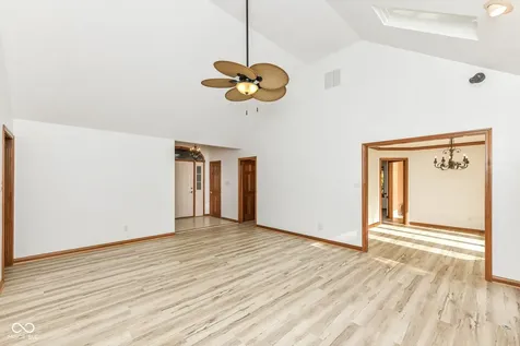 6134 Creekbend Boulevard Indianapolis IN 46217