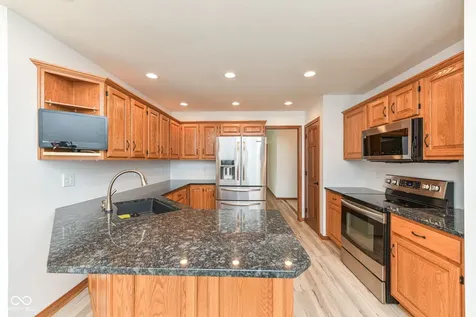 6134 Creekbend Boulevard Indianapolis IN 46217