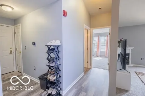 6239 Amber Creek Lane Indianapolis IN 46237