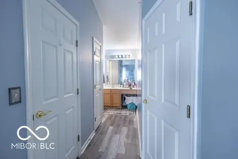 6239 Amber Creek Lane Indianapolis IN 46237